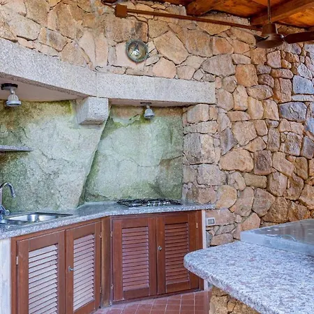 Villa Lella 6&2 *